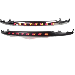 Aplique Traseiro con LED Toyota Fortuner (2016-2023) - Regleta de Tapa Trasera con Iluminación